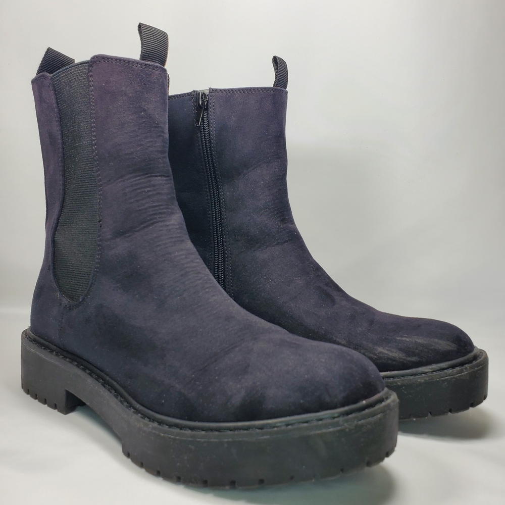 Pre Loved Time and Tru Women's Mid Shaft Chelsea Boots